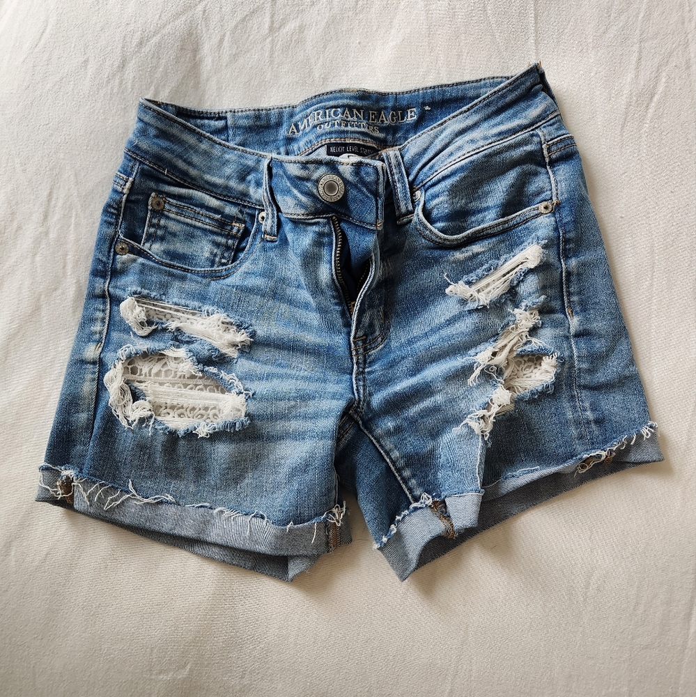 American Eagle | Denim Shorts Next Level Stretch with Crochet Pockets, Size 6